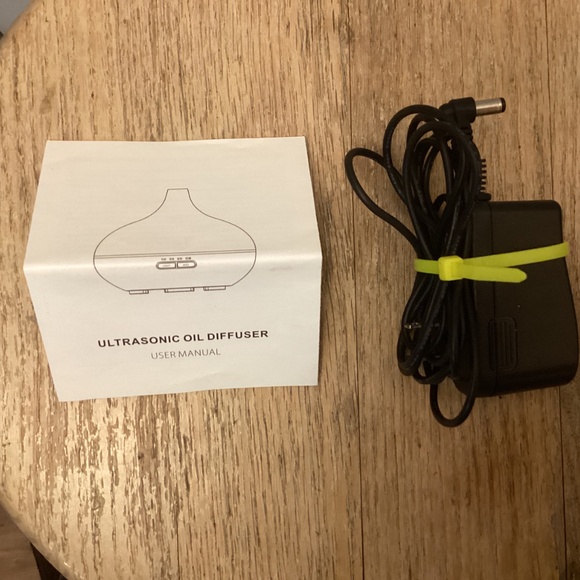 VICTSING Ultrasonic Oil Diffuser PLUS Pure Aroma 100% Natural Essential Oils - Picture 5 of 7